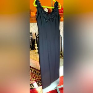 Laurence KAZAR PARIS-NEW YORK beaded sequence, fully lined Black long dress sz 8